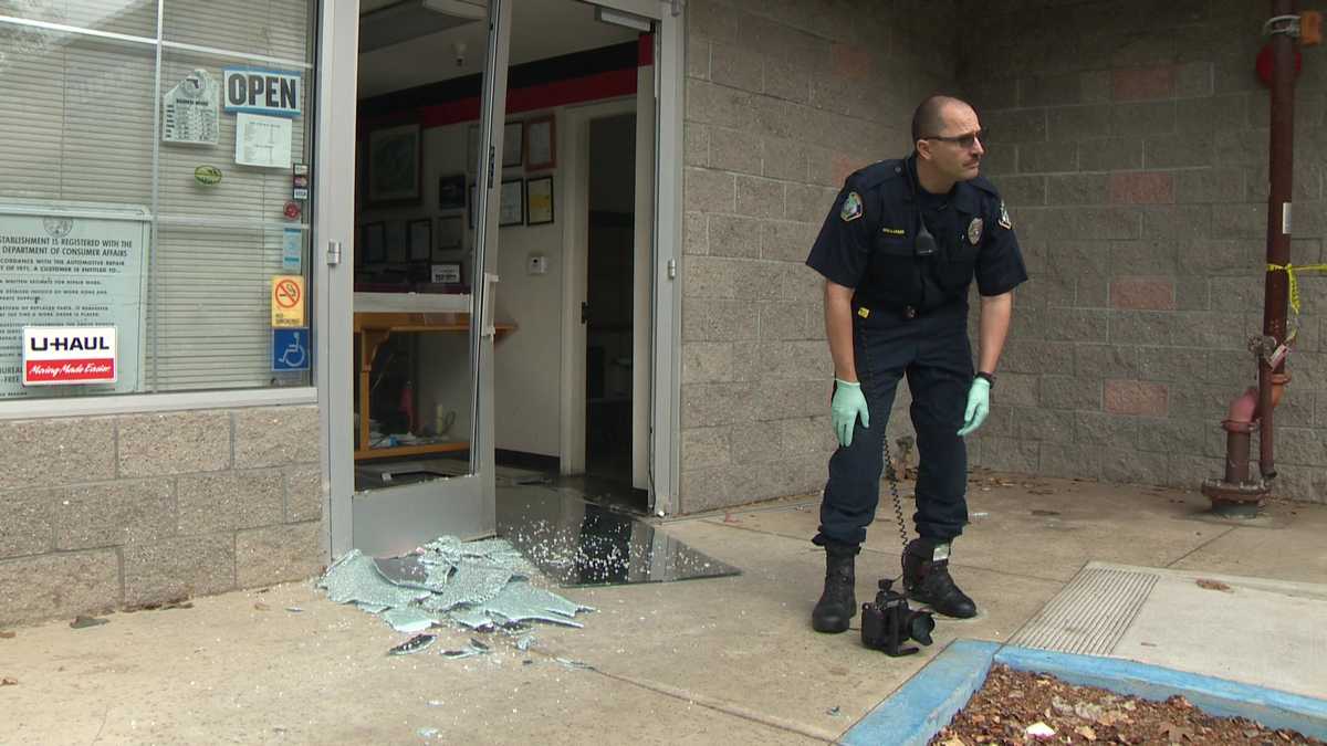 PHOTOS Elk Grove gun shops targeted by thieves