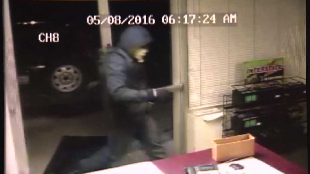 PHOTOS Elk Grove gun shops targeted by thieves