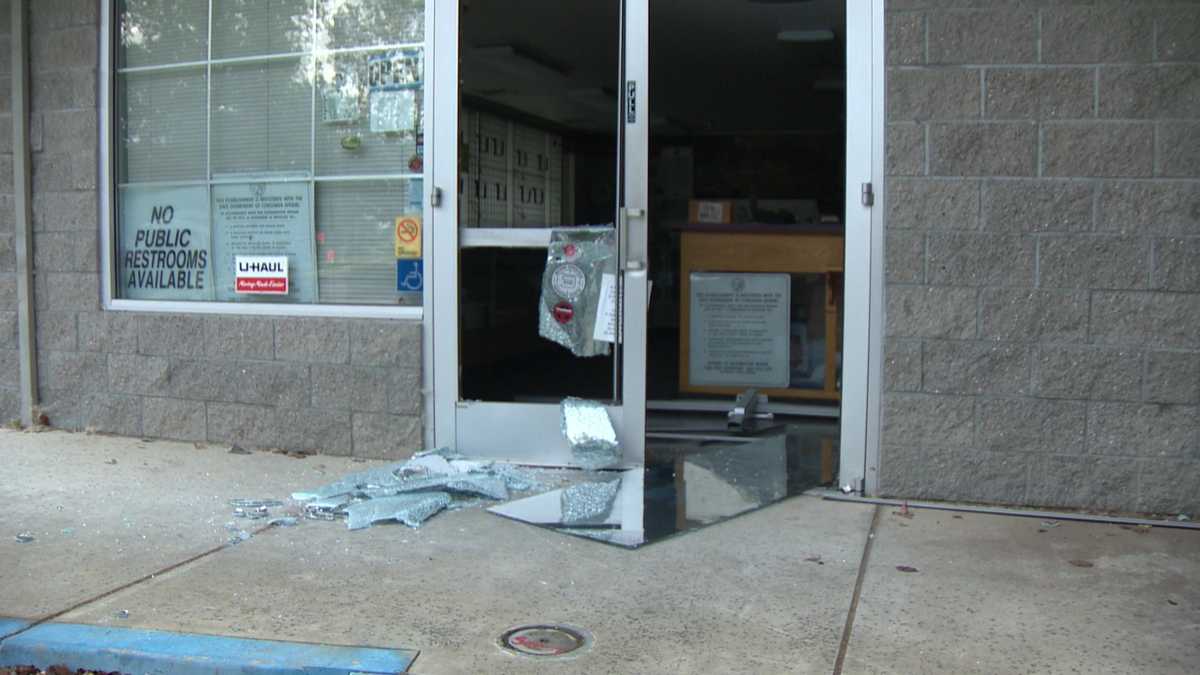 PHOTOS Elk Grove gun shops targeted by thieves