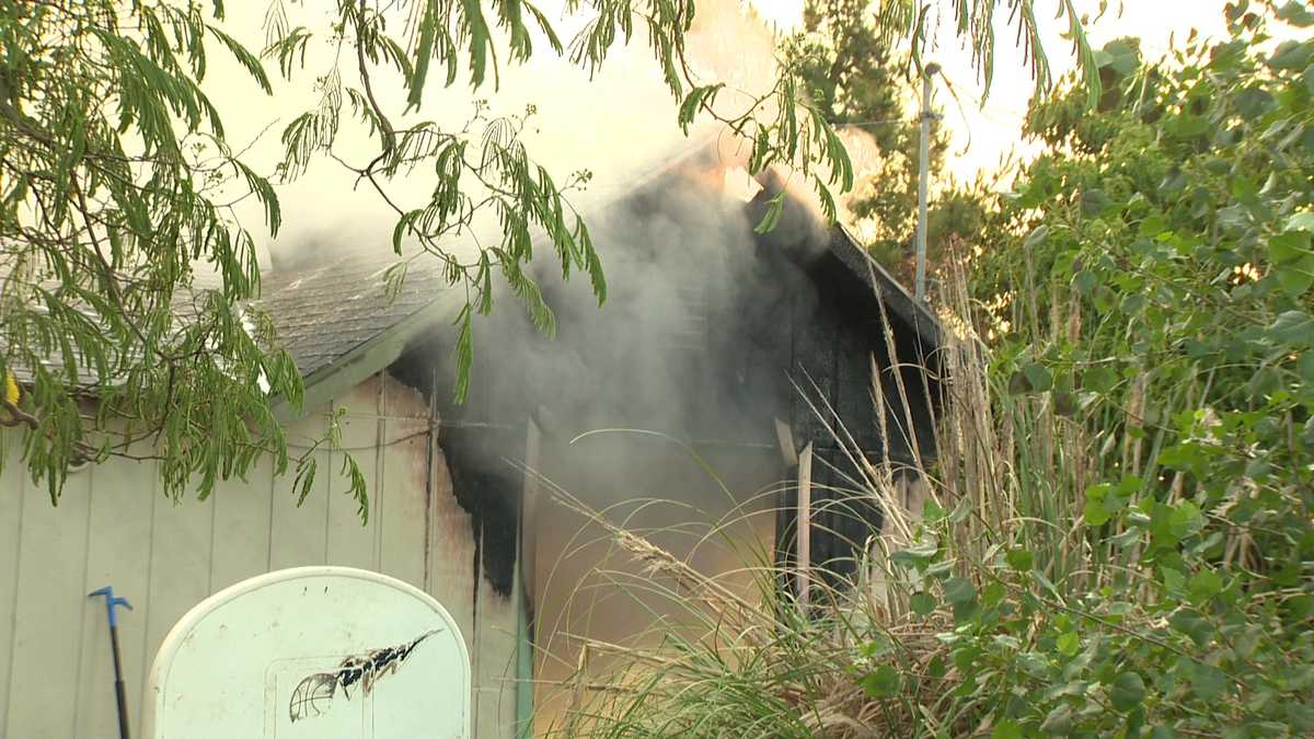Photos: Firefighters battle south Sacramento house fire