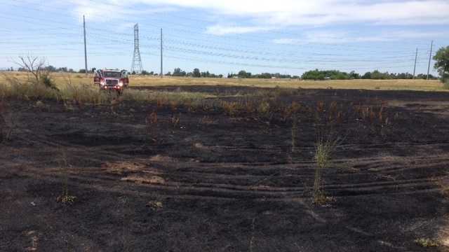 Crews extinguish small grass fire in Elverta