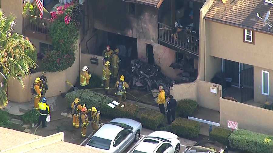 2 Killed When Small Plane Crashes Into California Home