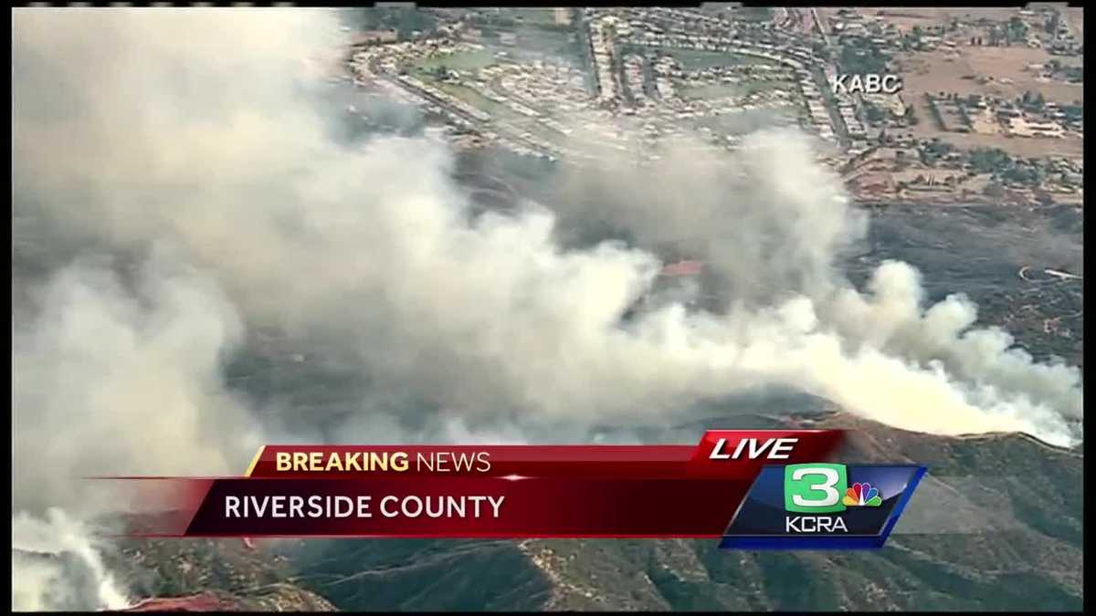 Homes evacuated after fire sparks in Riverside Co.