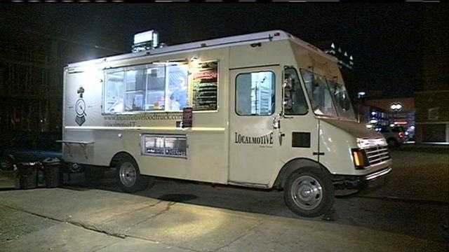 KETV NewsWatch 7’s I-Team investigates food truck regulations and where the trucks are allowed to fit in.