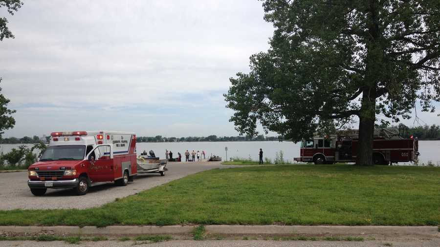 2 rescued from Lake Manawa