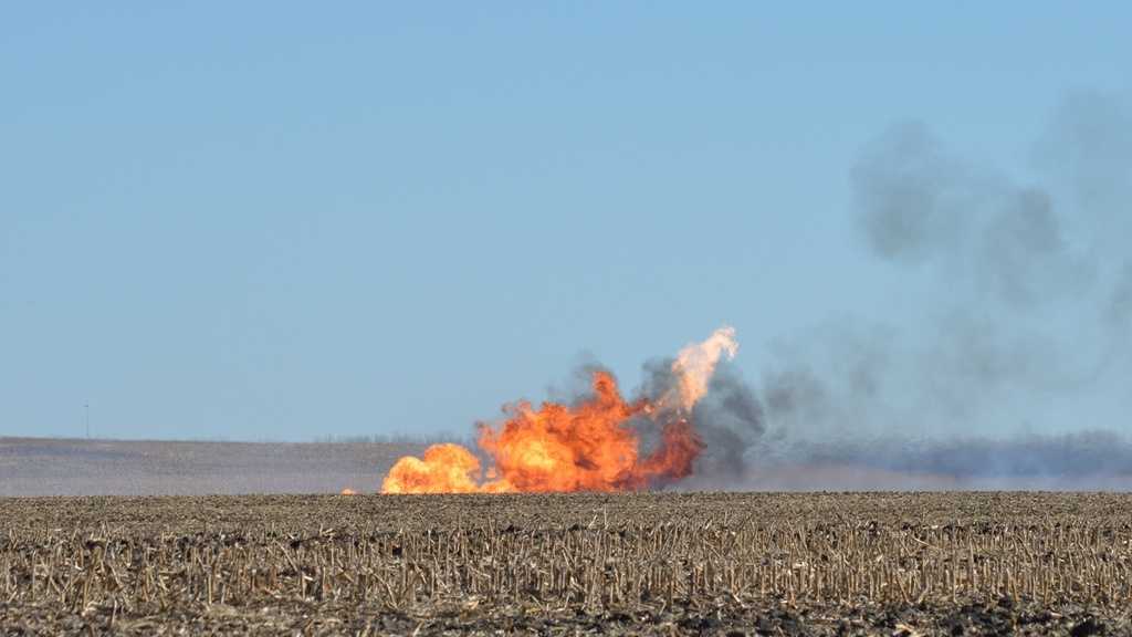 Images Gas line explosion near Hooper