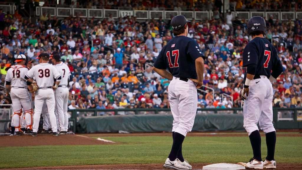 Photos CWS Finals Game 1