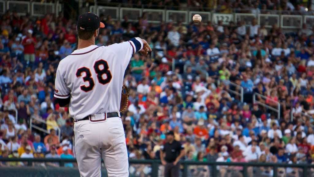 Photos CWS Finals Game 1