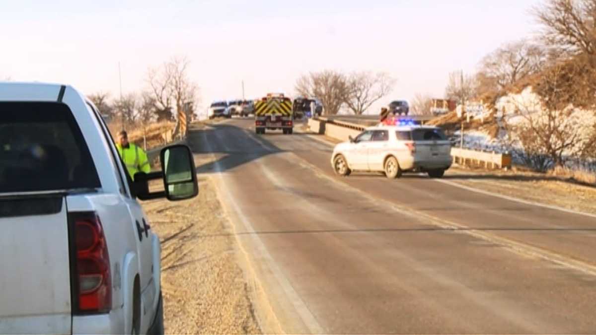 1 hurt in crash near Neola