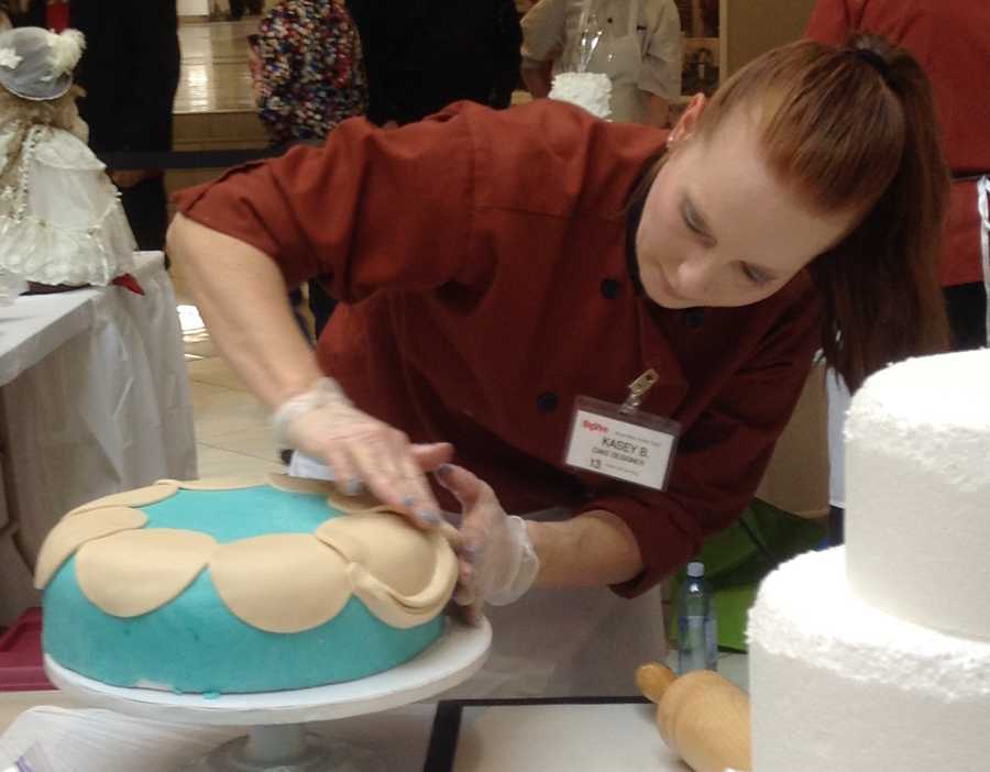 Photos HyVee cake decorators compete in Omaha