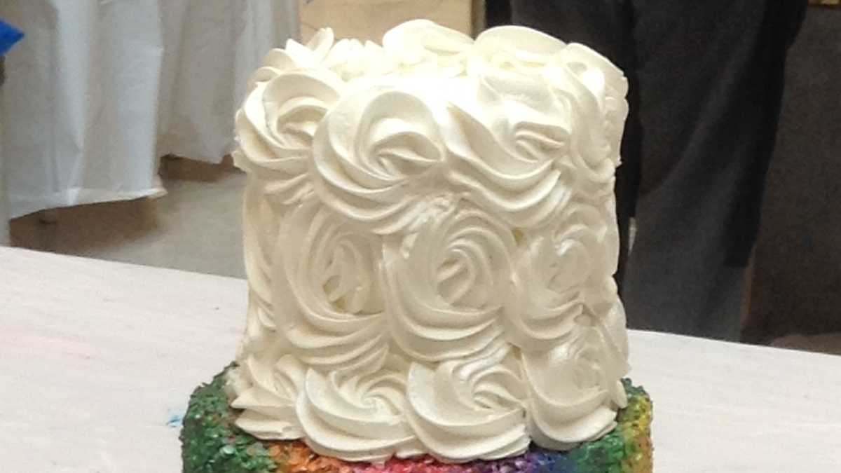 Photos HyVee cake decorators compete in Omaha