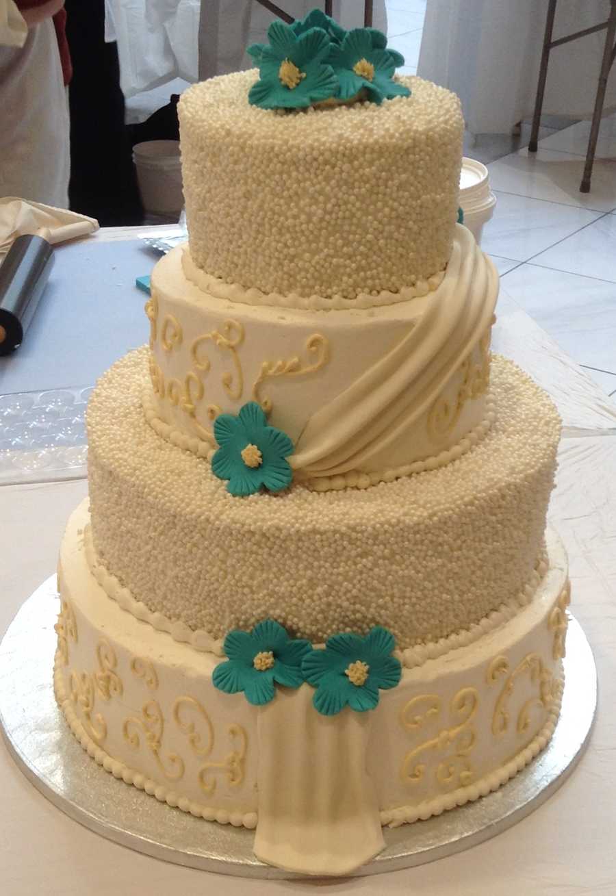 Photos HyVee cake decorators compete in Omaha