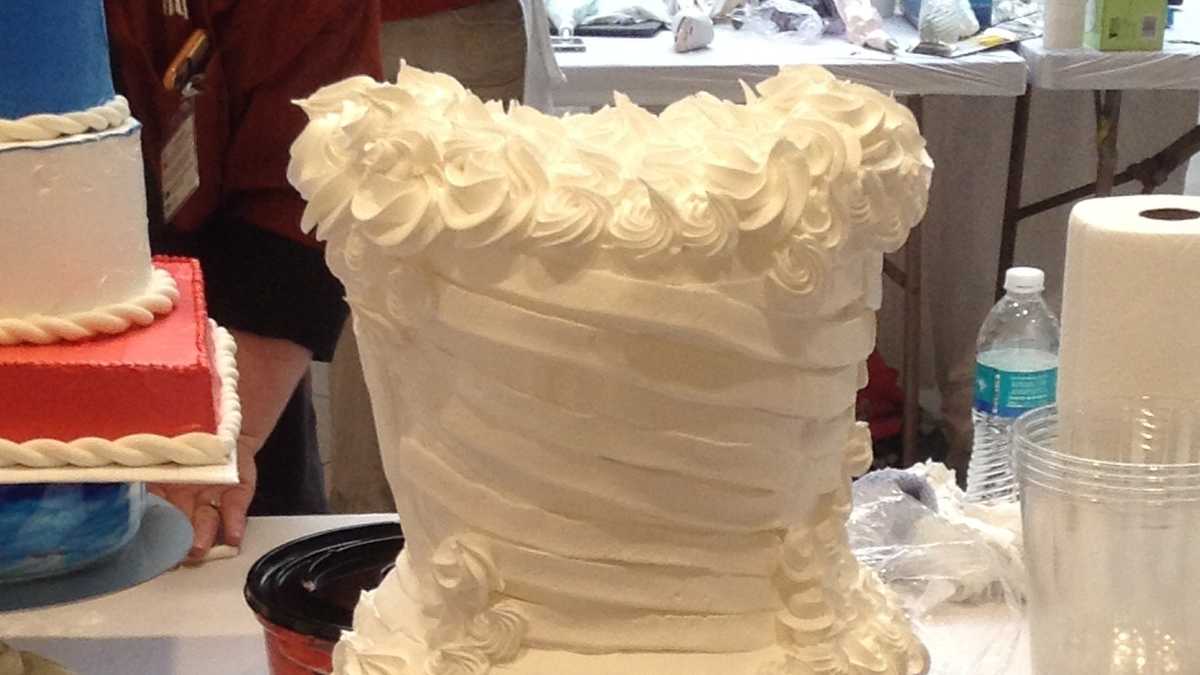 Photos HyVee cake decorators compete in Omaha