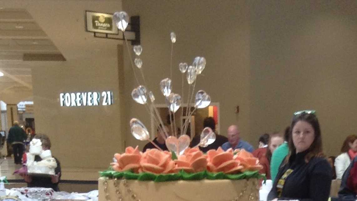 Photos HyVee cake decorators compete in Omaha