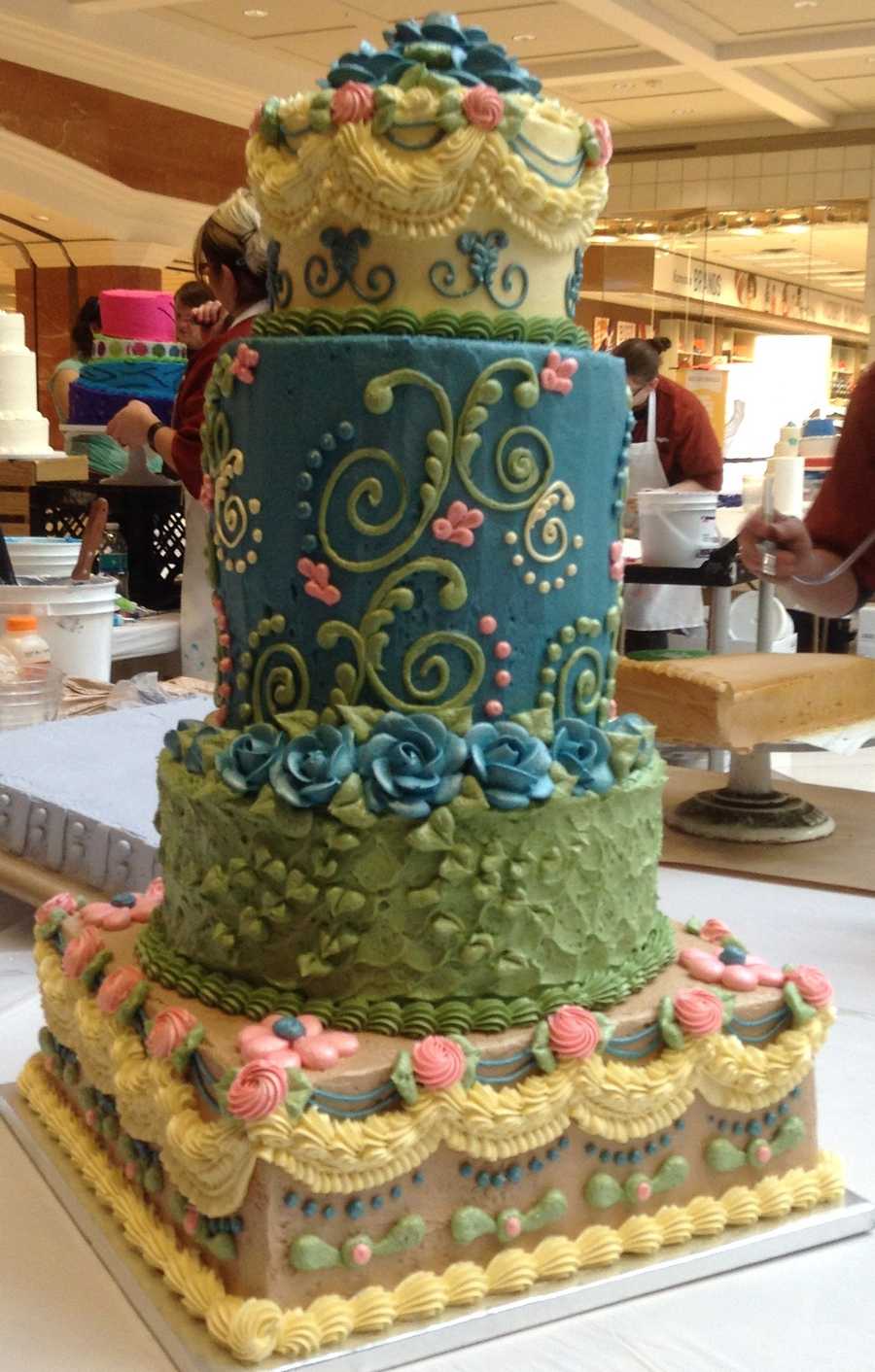 Photos HyVee cake decorators compete in Omaha