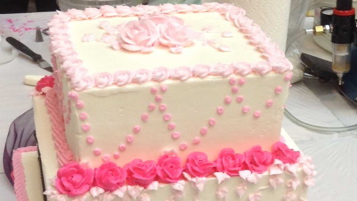 Photos HyVee cake decorators compete in Omaha