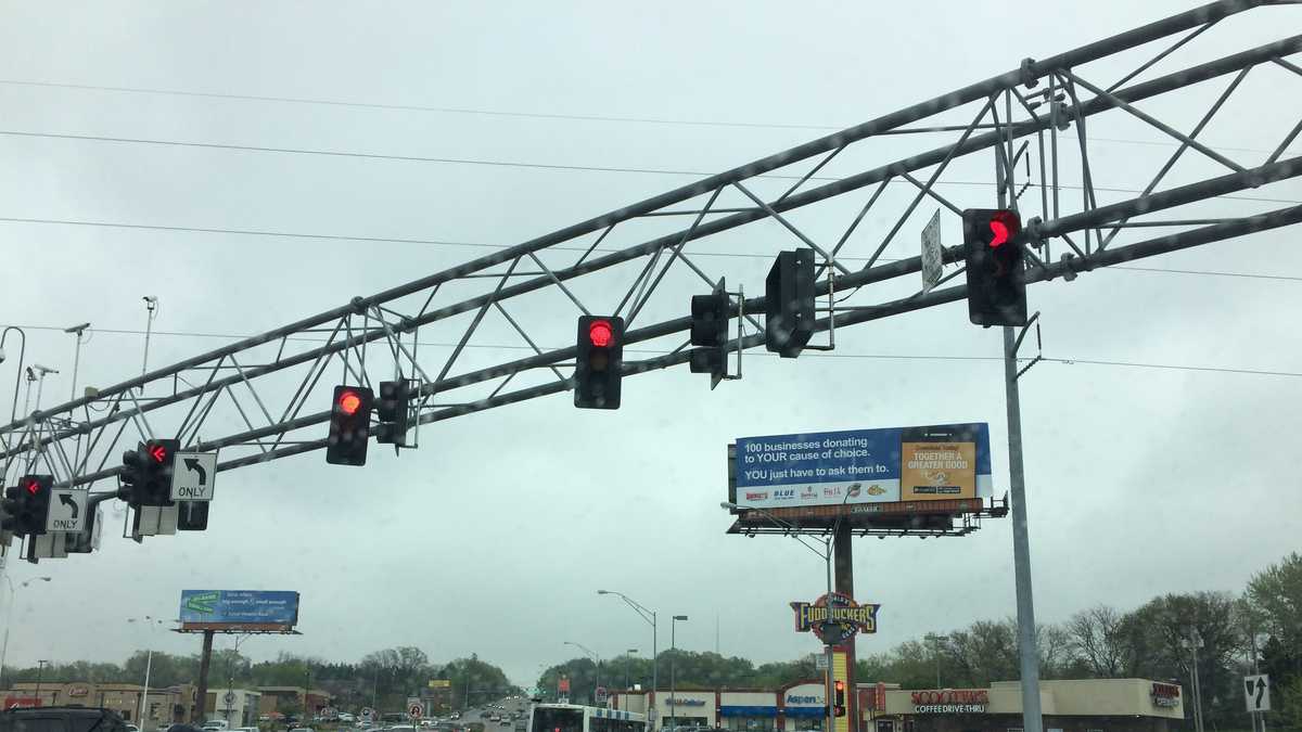 Power restored at 72nd, Dodge intersection