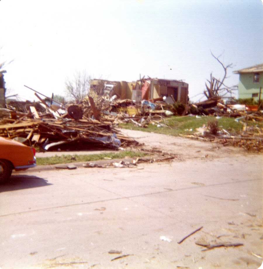 Photos of 1975 tornado damage by Dan Kaiser