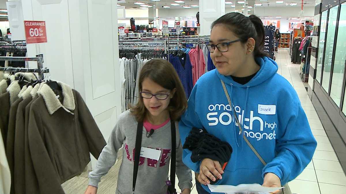Westroads Mall holds shopping event for visually impaired kids