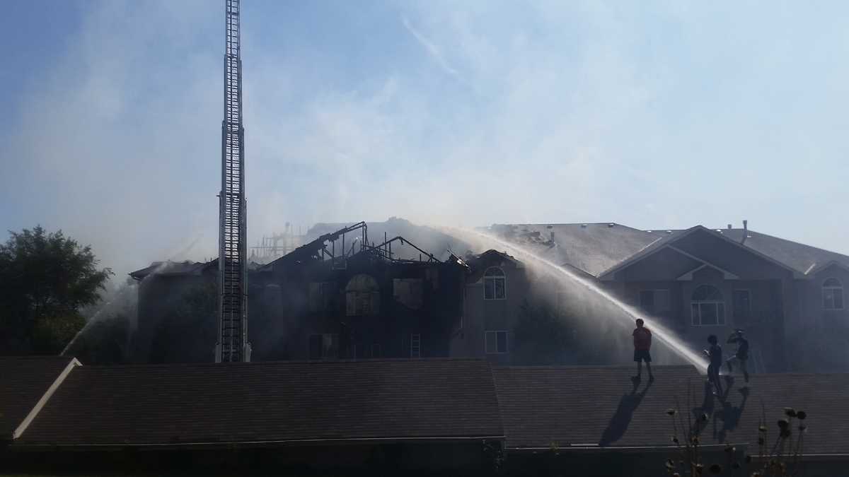 3 hospitalized following Bellevue apartment fire