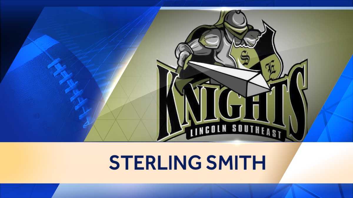 Lincoln Southeast football player kneels during national anthem