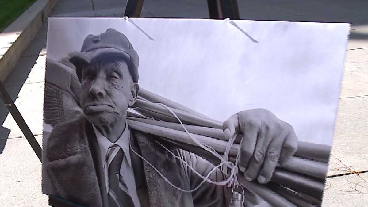 Sculpture created in memory of Omaha's 'Broom Man'