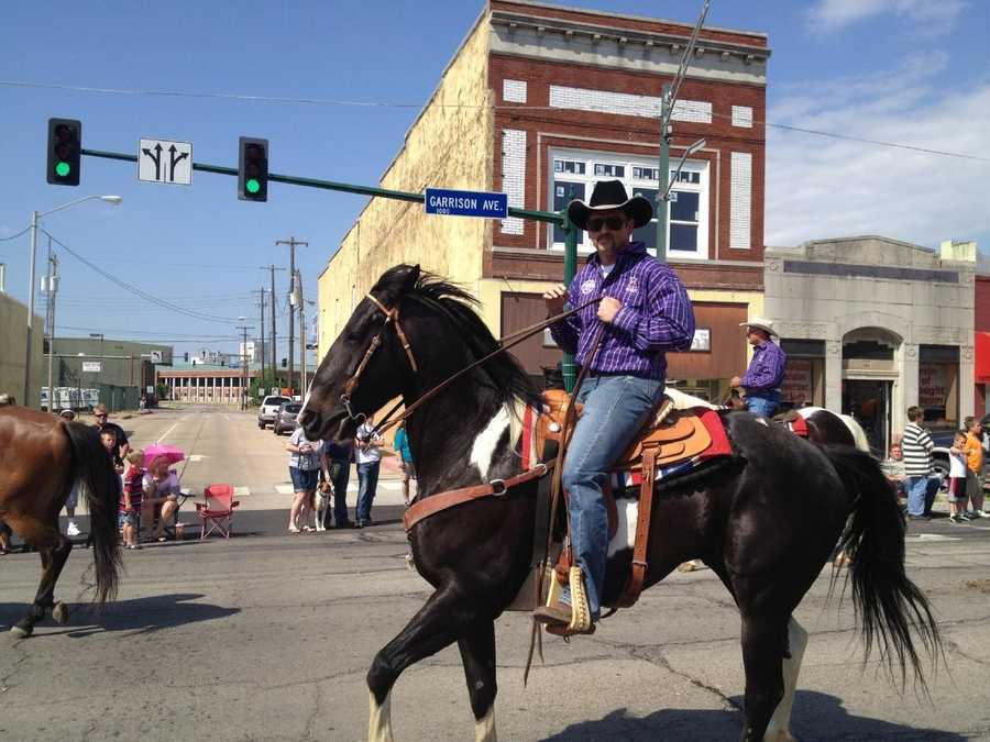 SLIDESHOW Old Fort Days Rodeo Parade
