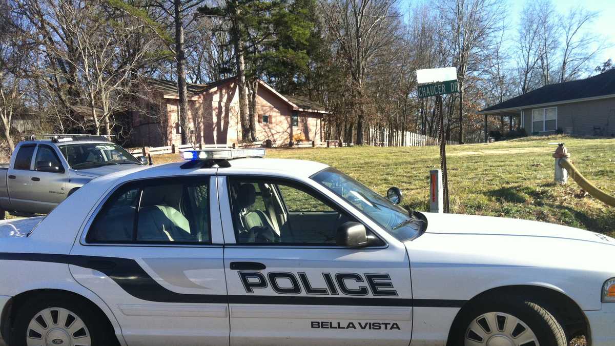 Images House fire in Bella Vista