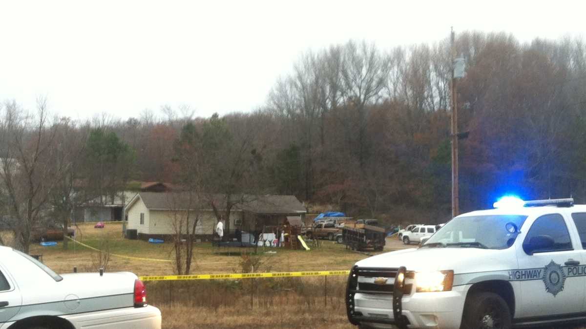 2 children, 2 adults found dead after shooting in Crawford County