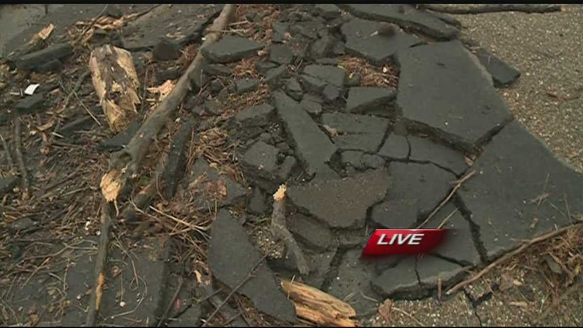 Flooding in Mena causes damage to roads