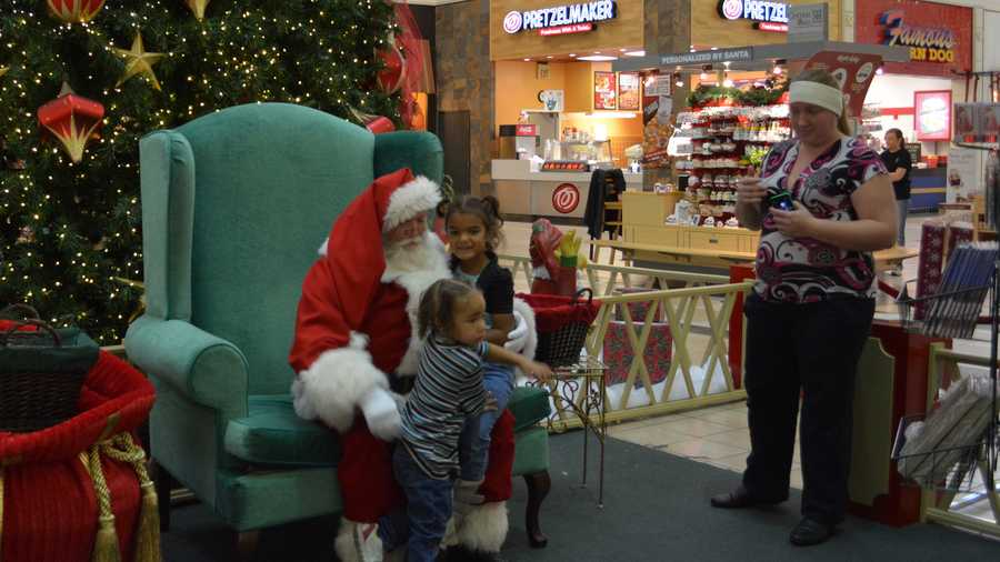 Santa Arrives at Central Mall