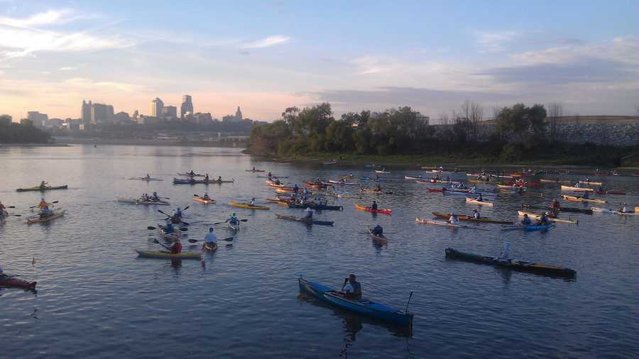 Hundreds take part in Missouri River Race
