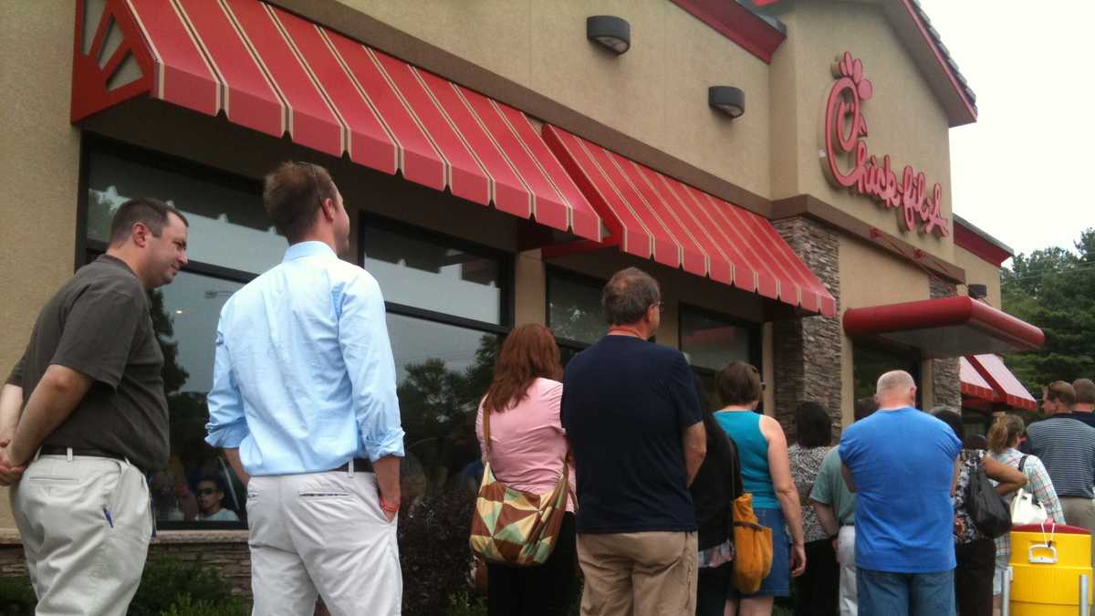 Images ChickfilA appreciation day draws thousands to KC restaurants
