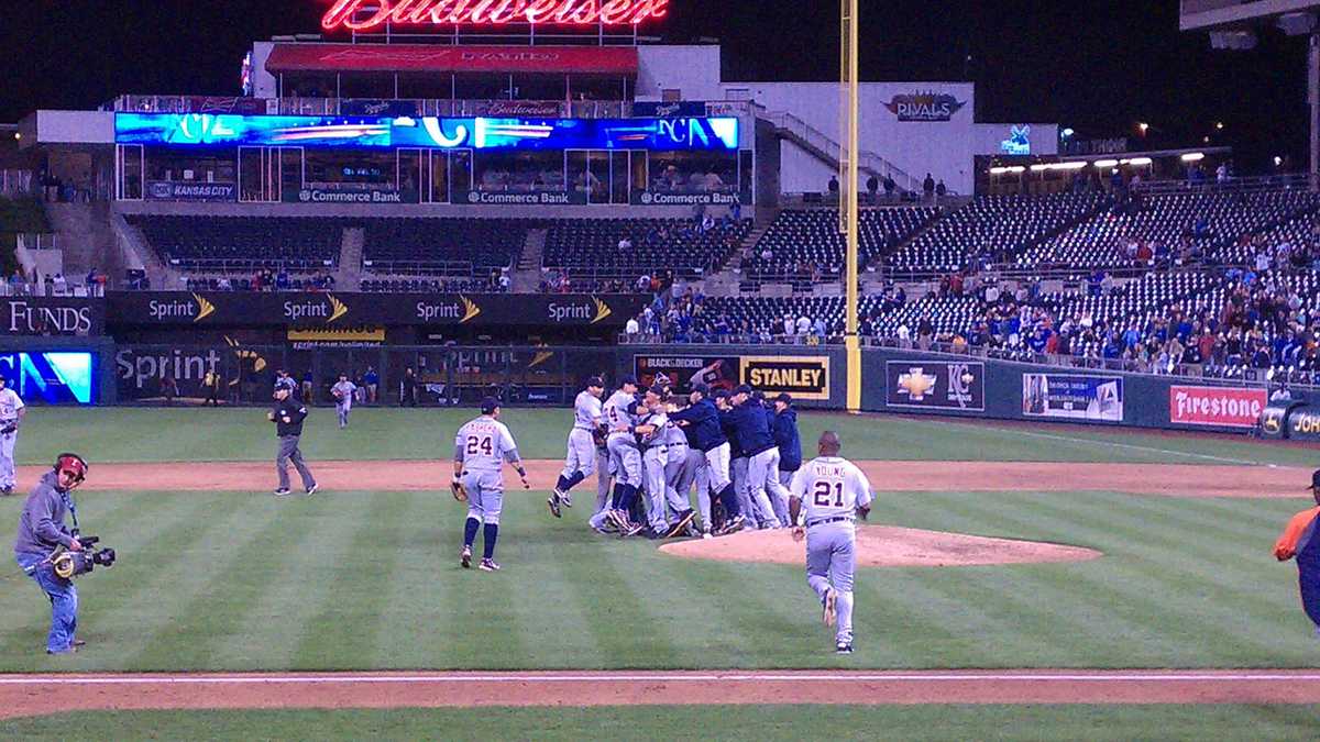 Dave Dombrowski celebrating Miguel Cabrera's 3,000th hit