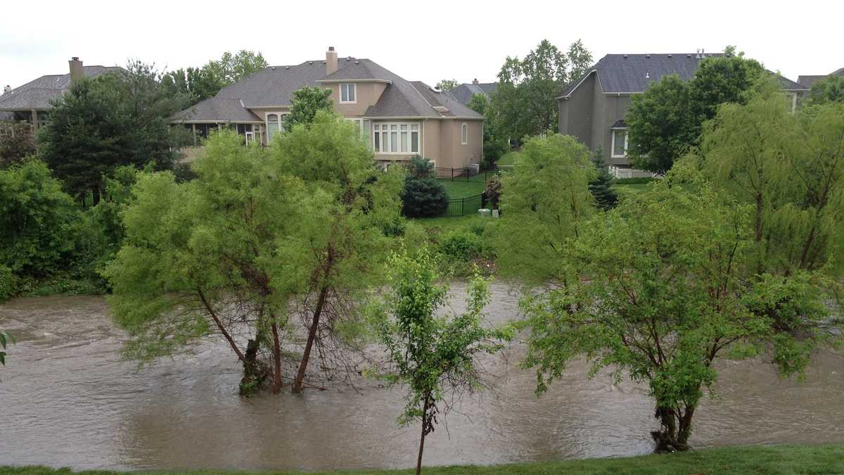 Images: Flash flooding reported across the Kansas City metro