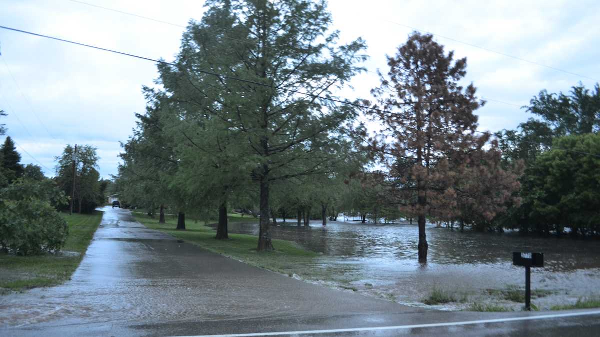 Images: Flash flooding reported across the Kansas City metro