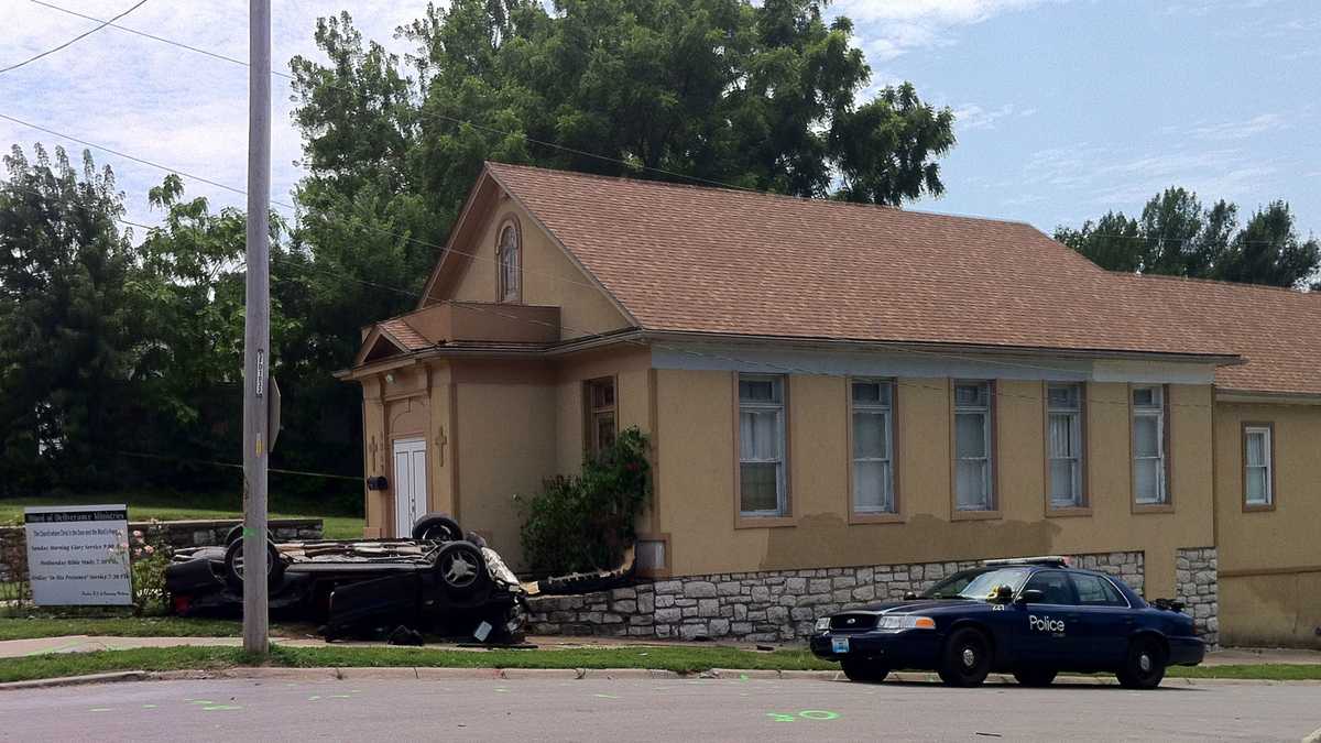 KCPD investigates fatal crash at 13th, Bennington