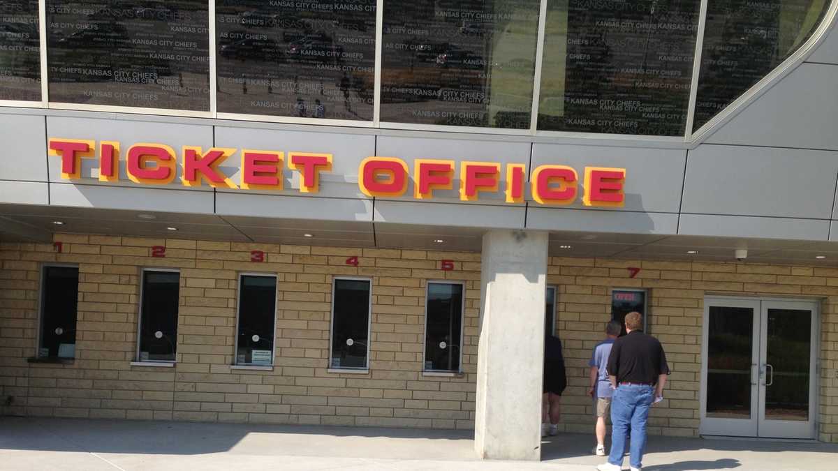 Kansas City Chiefs single game tickets go on sale