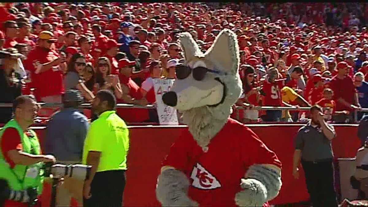 Kansas City Chiefs fans reclaim record for loudest crowd roar at