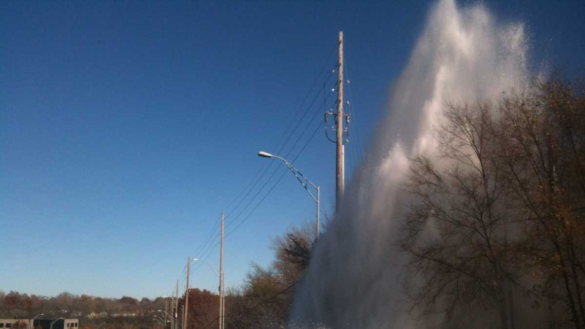 Water main break on KC south side gushing water into air
