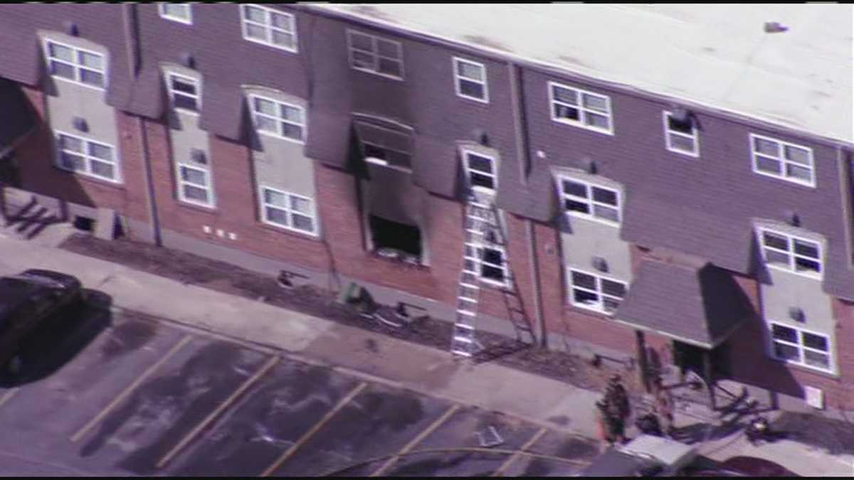 11 hurt in Independence apartment fire