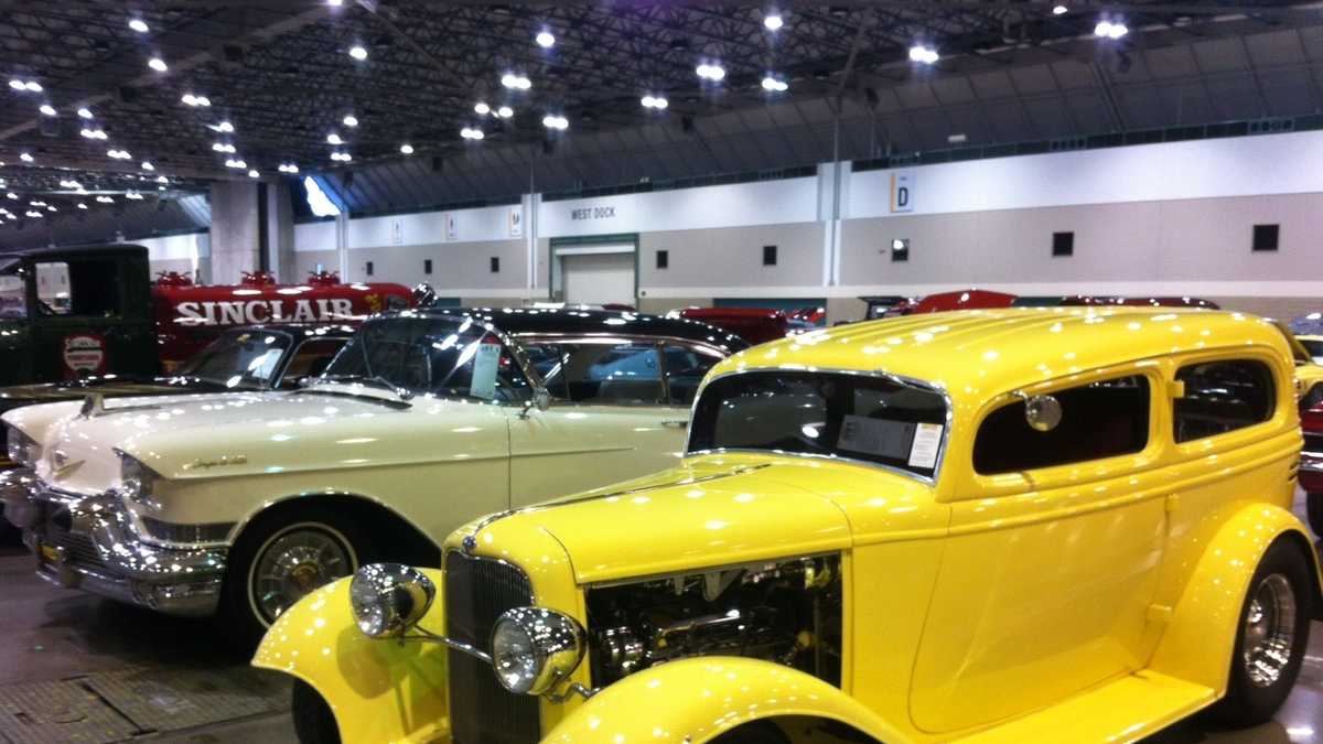 Images Mecum Kansas City spring auction at Bartle Hall