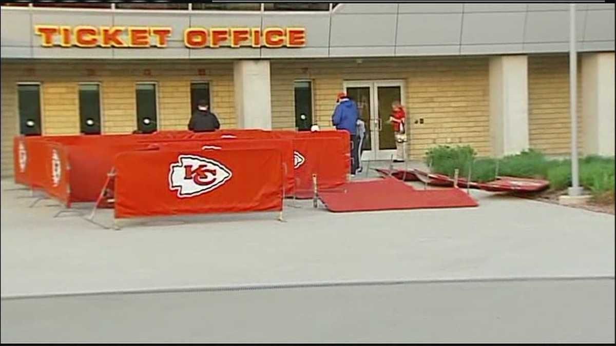 Chiefs singlegame tickets on sale today