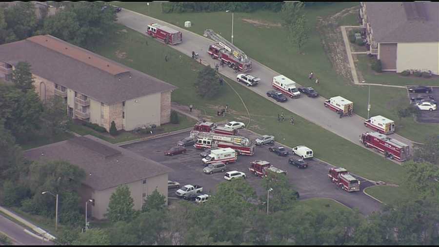 5 suffer burns in south KC apartment fire