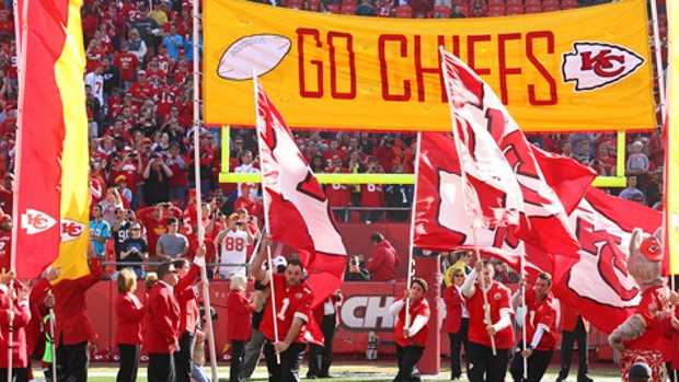 Chiefs Flag Runners  Kansas City Chiefs 