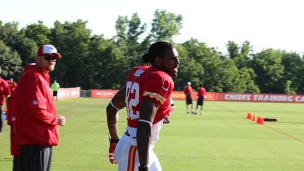 Chiefs officially release receiver Dwayne Bowe