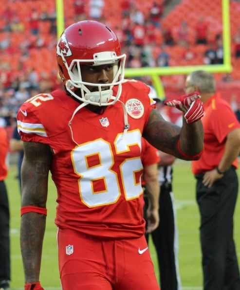 Chiefs officially release receiver Dwayne Bowe