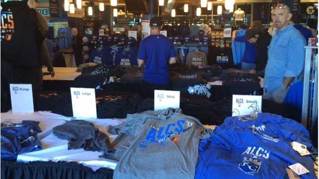 Royals fans rush to buy memorabilia to celebrate pennant