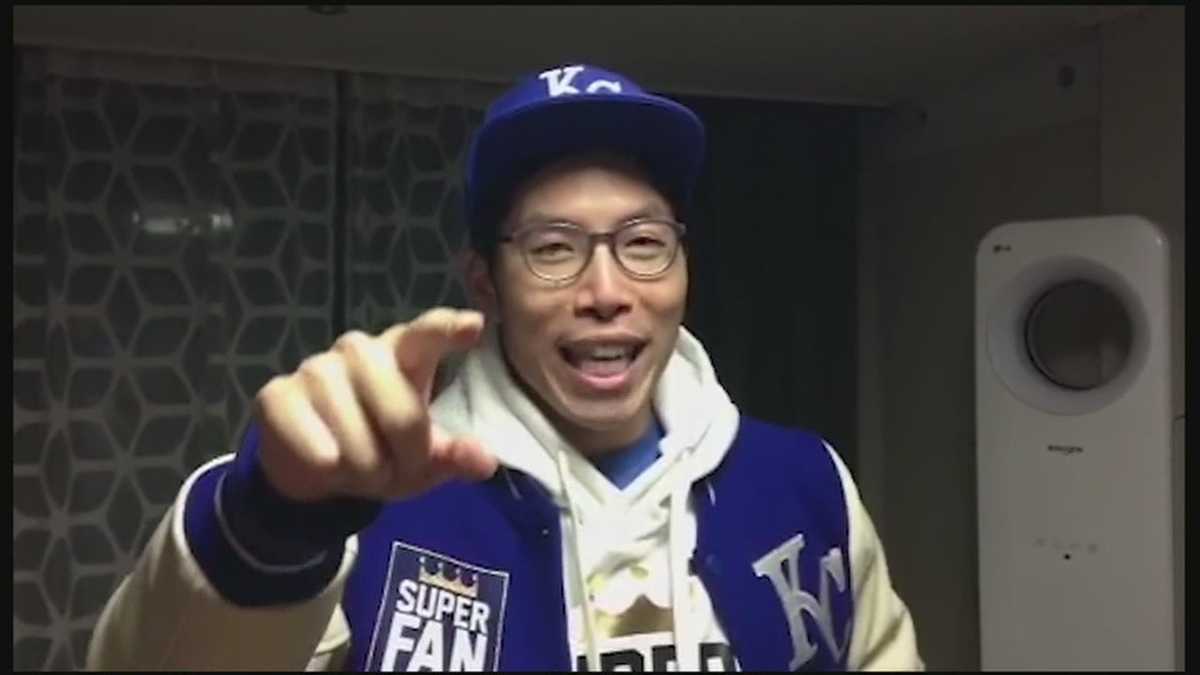 Royals' South Korean superfan returns for World Series