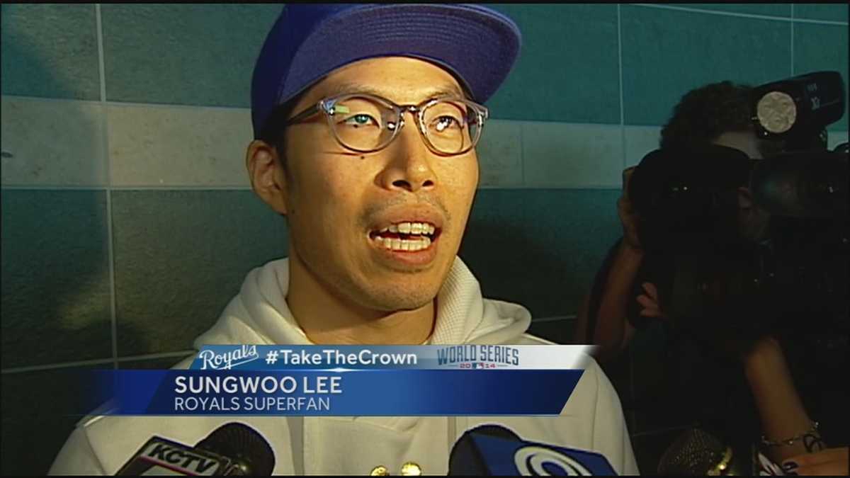 Royals' South Korean superfan returns for World Series